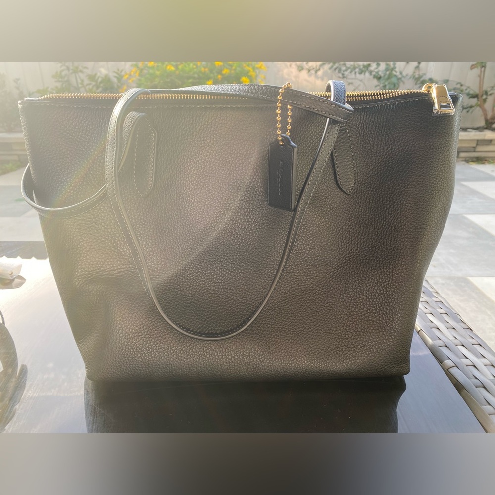 SOLD NWT Coach Bella Small Pebbled Leather Tote Bag in Black - Picture 3 of 5